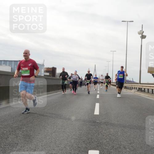 03.10.2025 - Köhlbrandbrückenlauf Matties Gatica Varas http://msf.ph/oto/9189547 03.10.2025 15:58:35 Position 3 7717 meine-sportfotos.de