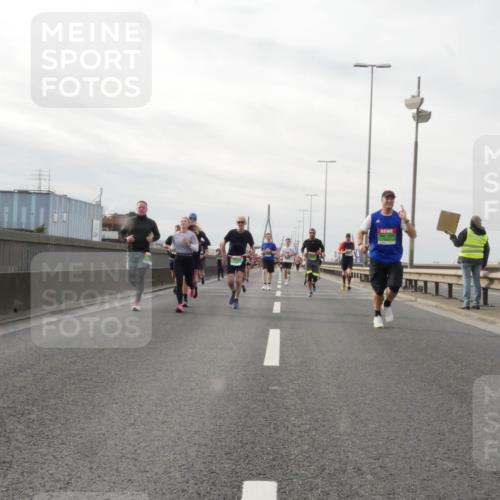 03.10.2025 - Köhlbrandbrückenlauf Matties Gatica Varas http://msf.ph/oto/9189553 03.10.2025 15:58:36 Position 3  meine-sportfotos.de