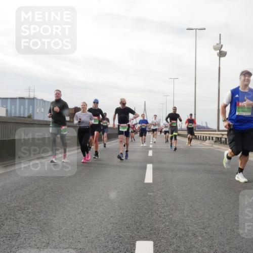 03.10.2025 - Köhlbrandbrückenlauf Matties Gatica Varas http://msf.ph/oto/9189557 03.10.2025 15:58:37 Position 3  meine-sportfotos.de