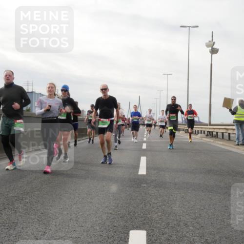 03.10.2025 - Köhlbrandbrückenlauf Matties Gatica Varas http://msf.ph/oto/9189562 03.10.2025 15:58:38 Position 3  meine-sportfotos.de