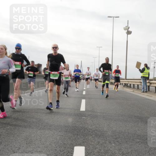 03.10.2025 - Köhlbrandbrückenlauf Matties Gatica Varas http://msf.ph/oto/9189564 03.10.2025 15:58:39 Position 3  meine-sportfotos.de