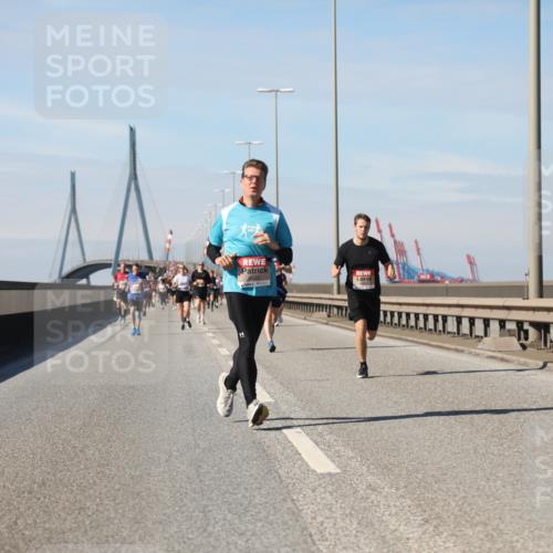 03.10.2025 - Köhlbrandbrückenlauf Yannick Fuchs http://msf.ph/oto/9189567 03.10.2025 11:49:10 Position 3  meine-sportfotos.de
