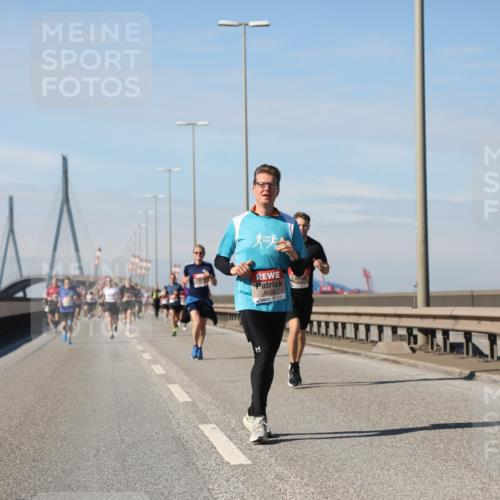 03.10.2025 - Köhlbrandbrückenlauf Yannick Fuchs http://msf.ph/oto/9189572 03.10.2025 11:49:11 Position 3 6533 meine-sportfotos.de