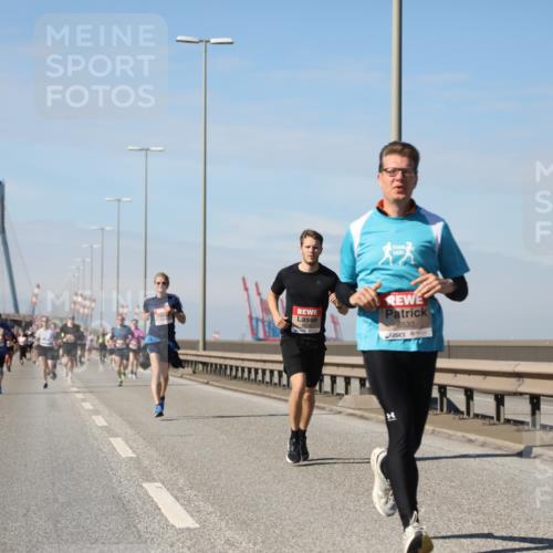 03.10.2025 - Köhlbrandbrückenlauf Yannick Fuchs http://msf.ph/oto/9189575 03.10.2025 11:49:12 Position 3 6533 meine-sportfotos.de