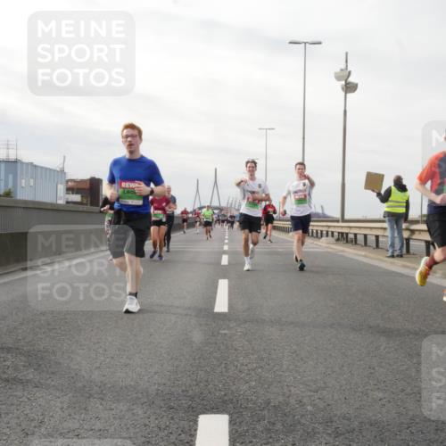 03.10.2025 - Köhlbrandbrückenlauf Matties Gatica Varas http://msf.ph/oto/9189580 03.10.2025 15:58:42 Position 3  meine-sportfotos.de