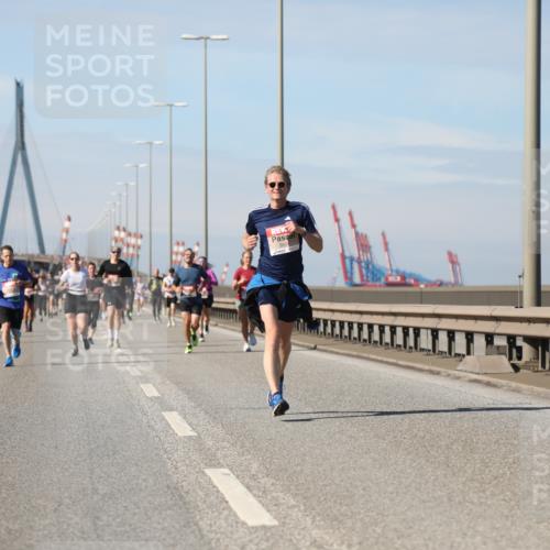 03.10.2025 - Köhlbrandbrückenlauf Yannick Fuchs http://msf.ph/oto/9189583 03.10.2025 11:49:13 Position 3 541, 4836 meine-sportfotos.de