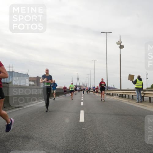 03.10.2025 - Köhlbrandbrückenlauf Matties Gatica Varas http://msf.ph/oto/9189593 03.10.2025 15:58:45 Position 3 7893 meine-sportfotos.de