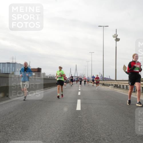 03.10.2025 - Köhlbrandbrückenlauf Matties Gatica Varas http://msf.ph/oto/9189607 03.10.2025 15:58:48 Position 3  meine-sportfotos.de