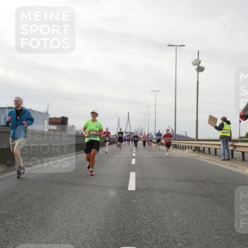 03.10.2025 - Köhlbrandbrückenlauf Matties Gatica Varas http://msf.ph/oto/9189610 03.10.2025 15:58:48 Position 3  meine-sportfotos.de