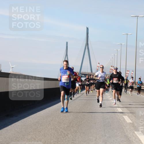 03.10.2025 - Köhlbrandbrückenlauf Yannick Fuchs http://msf.ph/oto/9189611 03.10.2025 11:49:17 Position 3  meine-sportfotos.de
