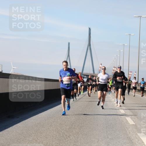 03.10.2025 - Köhlbrandbrückenlauf Yannick Fuchs http://msf.ph/oto/9189614 03.10.2025 11:49:17 Position 3  meine-sportfotos.de