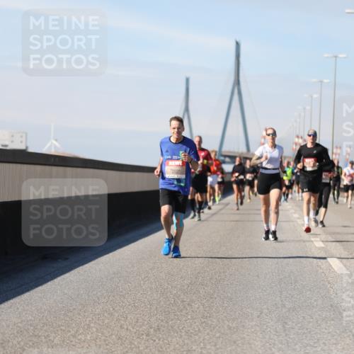 03.10.2025 - Köhlbrandbrückenlauf Yannick Fuchs http://msf.ph/oto/9189617 03.10.2025 11:49:17 Position 3  meine-sportfotos.de