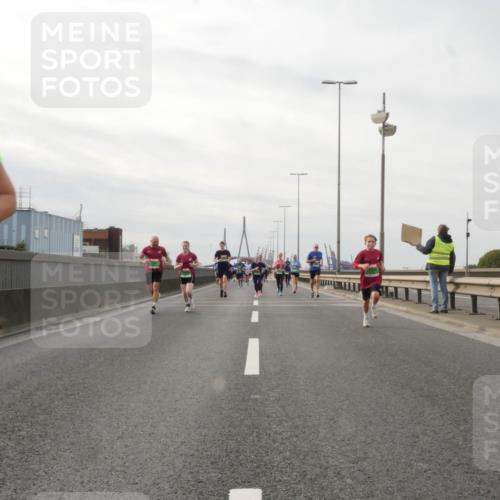 03.10.2025 - Köhlbrandbrückenlauf Matties Gatica Varas http://msf.ph/oto/9189619 03.10.2025 15:58:50 Position 3 11 meine-sportfotos.de