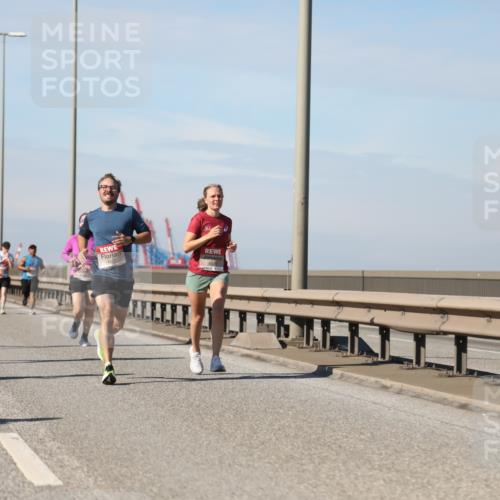 03.10.2025 - Köhlbrandbrückenlauf Yannick Fuchs http://msf.ph/oto/9189628 03.10.2025 11:49:19 Position 3 4327 meine-sportfotos.de