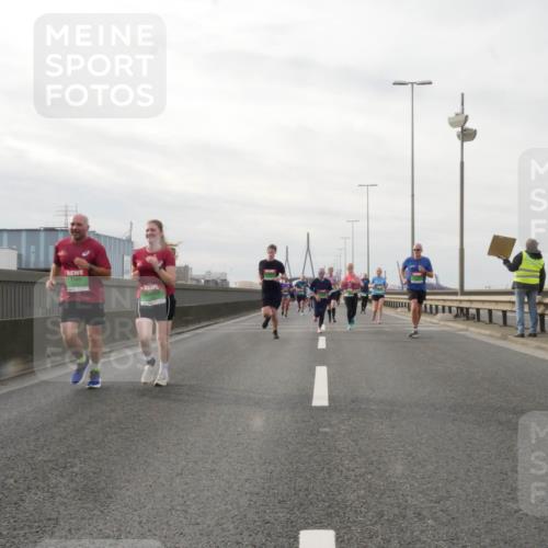 03.10.2025 - Köhlbrandbrückenlauf Matties Gatica Varas http://msf.ph/oto/9189630 03.10.2025 15:58:53 Position 3  meine-sportfotos.de