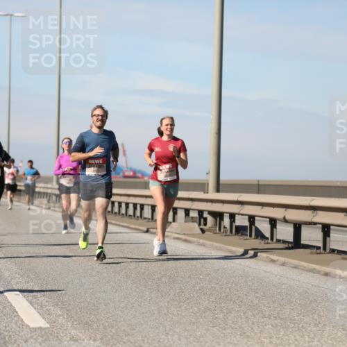 03.10.2025 - Köhlbrandbrückenlauf Yannick Fuchs http://msf.ph/oto/9189635 03.10.2025 11:49:19 Position 3  meine-sportfotos.de