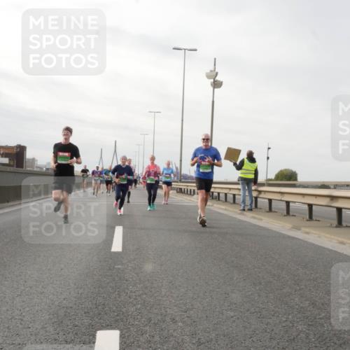 03.10.2025 - Köhlbrandbrückenlauf Matties Gatica Varas http://msf.ph/oto/9189637 03.10.2025 15:58:54 Position 3  meine-sportfotos.de
