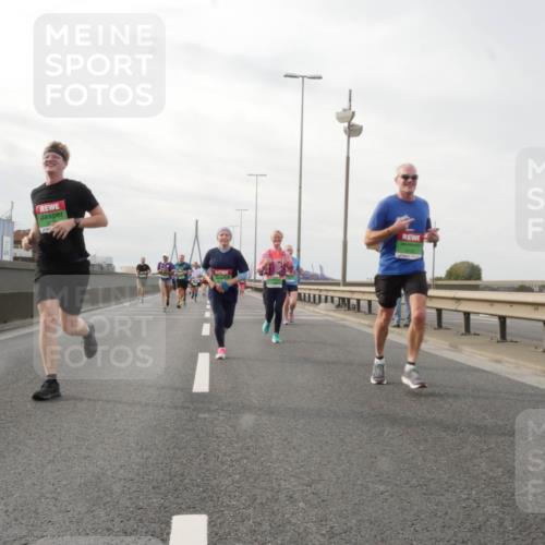 03.10.2025 - Köhlbrandbrückenlauf Matties Gatica Varas http://msf.ph/oto/9189641 03.10.2025 15:58:55 Position 3  meine-sportfotos.de