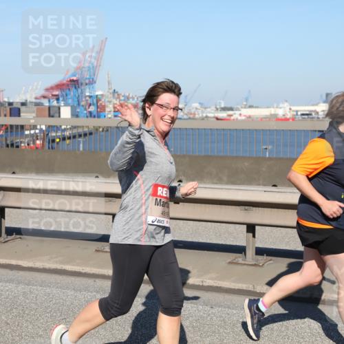 03.10.2025 - Köhlbrandbrückenlauf Yannick Fuchs http://msf.ph/oto/9189644 03.10.2025 12:09:26 Position 3 4919 meine-sportfotos.de