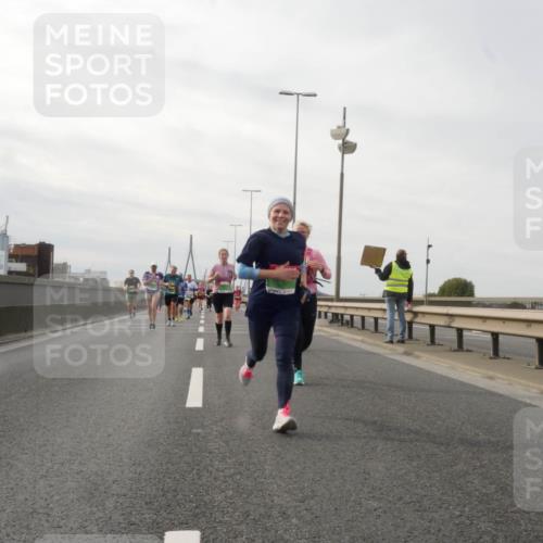 03.10.2025 - Köhlbrandbrückenlauf Matties Gatica Varas http://msf.ph/oto/9189645 03.10.2025 15:58:56 Position 3  meine-sportfotos.de