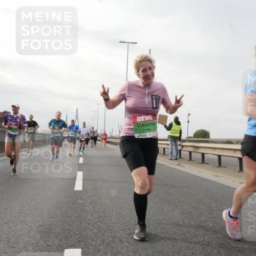 03.10.2025 - Köhlbrandbrückenlauf Matties Gatica Varas http://msf.ph/oto/9189658 03.10.2025 15:58:59 Position 3 7699 meine-sportfotos.de