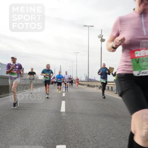 03.10.2025 - Köhlbrandbrückenlauf Matties Gatica Varas http://msf.ph/oto/9189660 03.10.2025 15:59:00 Position 3  meine-sportfotos.de