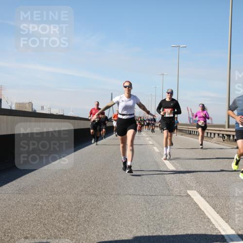 03.10.2025 - Köhlbrandbrückenlauf Yannick Fuchs http://msf.ph/oto/9189671 03.10.2025 11:49:22 Position 3 20 meine-sportfotos.de