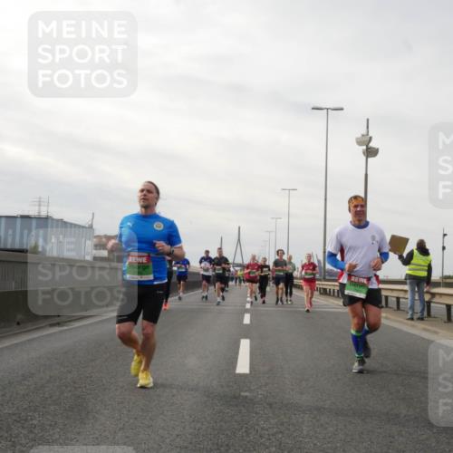 03.10.2025 - Köhlbrandbrückenlauf Matties Gatica Varas http://msf.ph/oto/9189677 03.10.2025 15:59:03 Position 3  meine-sportfotos.de