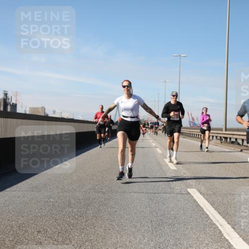 03.10.2025 - Köhlbrandbrückenlauf Yannick Fuchs http://msf.ph/oto/9189678 03.10.2025 11:49:22 Position 3  meine-sportfotos.de
