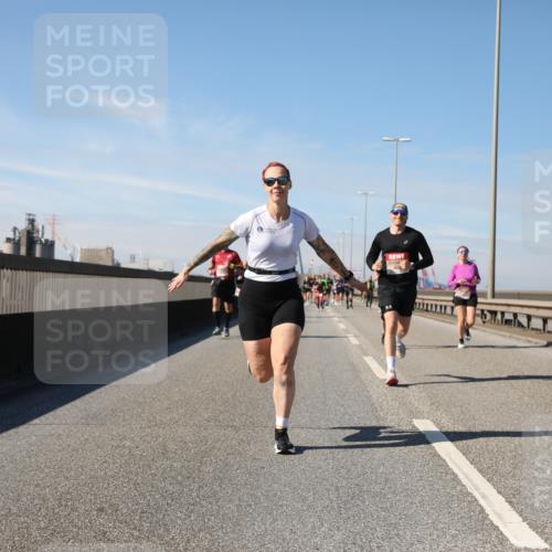 03.10.2025 - Köhlbrandbrückenlauf Yannick Fuchs http://msf.ph/oto/9189688 03.10.2025 11:49:23 Position 3 4327 meine-sportfotos.de