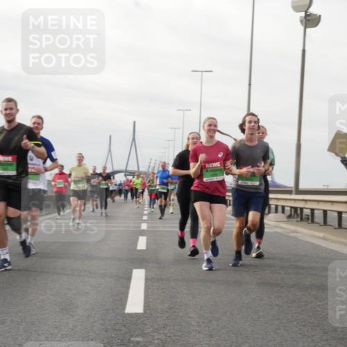 03.10.2025 - Köhlbrandbrückenlauf Matties Gatica Varas http://msf.ph/oto/9189692 03.10.2025 15:59:07 Position 3 9204 meine-sportfotos.de