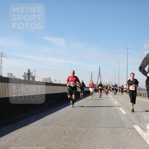 03.10.2025 - Köhlbrandbrückenlauf Yannick Fuchs http://msf.ph/oto/9189705 03.10.2025 11:49:24 Position 3 4494, 1 meine-sportfotos.de