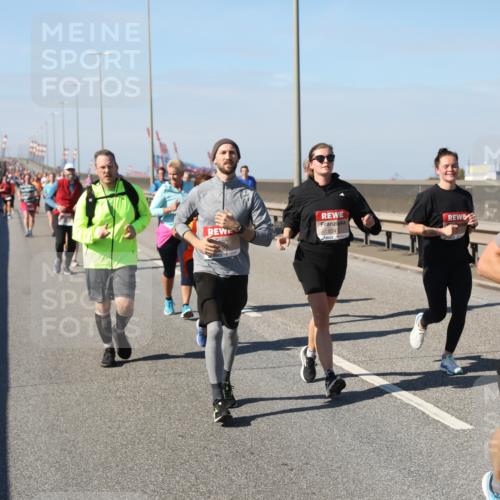 03.10.2025 - Köhlbrandbrückenlauf Yannick Fuchs http://msf.ph/oto/9189706 03.10.2025 12:09:33 Position 3 534, 5286 meine-sportfotos.de