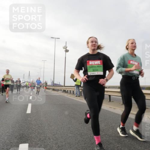 03.10.2025 - Köhlbrandbrückenlauf Matties Gatica Varas http://msf.ph/oto/9189707 03.10.2025 15:59:10 Position 3 8246 meine-sportfotos.de