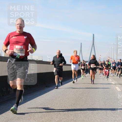 03.10.2025 - Köhlbrandbrückenlauf Yannick Fuchs http://msf.ph/oto/9189710 03.10.2025 11:49:25 Position 3 4159 meine-sportfotos.de