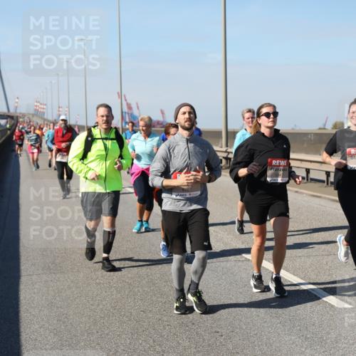 03.10.2025 - Köhlbrandbrückenlauf Yannick Fuchs http://msf.ph/oto/9189711 03.10.2025 12:09:34 Position 3 6792, 5301 meine-sportfotos.de