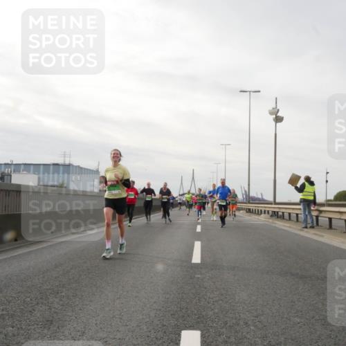 03.10.2025 - Köhlbrandbrückenlauf Matties Gatica Varas http://msf.ph/oto/9189712 03.10.2025 15:59:11 Position 3  meine-sportfotos.de