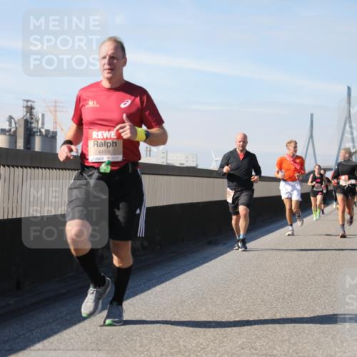 03.10.2025 - Köhlbrandbrückenlauf Yannick Fuchs http://msf.ph/oto/9189713 03.10.2025 11:49:25 Position 3 4159 meine-sportfotos.de