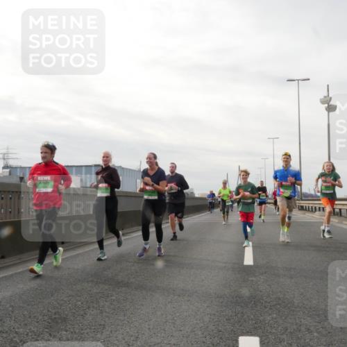 03.10.2025 - Köhlbrandbrückenlauf Matties Gatica Varas http://msf.ph/oto/9189728 03.10.2025 15:59:14 Position 3  meine-sportfotos.de