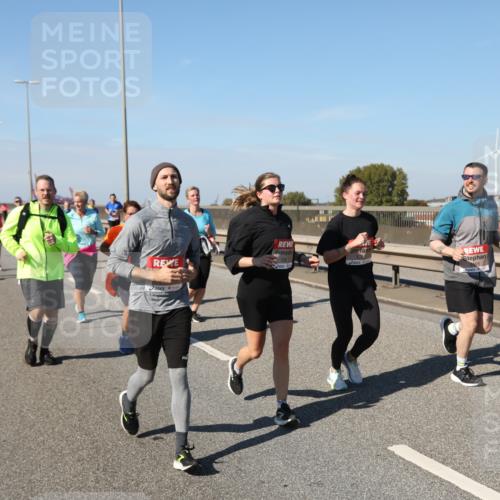 03.10.2025 - Köhlbrandbrückenlauf Yannick Fuchs http://msf.ph/oto/9189731 03.10.2025 12:09:35 Position 3 5347 meine-sportfotos.de