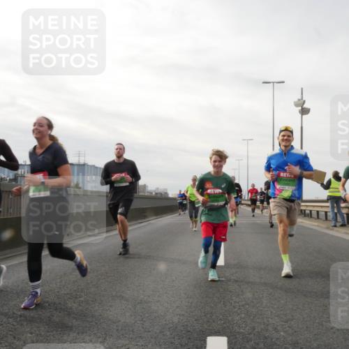 03.10.2025 - Köhlbrandbrückenlauf Matties Gatica Varas http://msf.ph/oto/9189732 03.10.2025 15:59:15 Position 3  meine-sportfotos.de