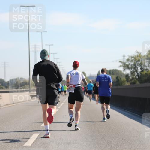 03.10.2025 - Köhlbrandbrückenlauf Yannick Fuchs http://msf.ph/oto/9189733 03.10.2025 11:49:29 Position 3  meine-sportfotos.de