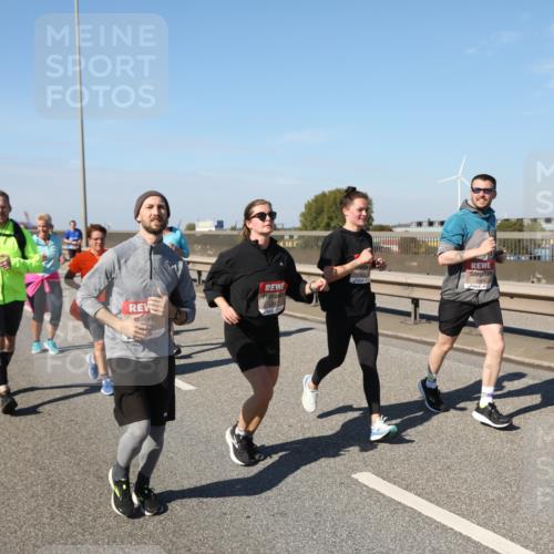 03.10.2025 - Köhlbrandbrückenlauf Yannick Fuchs http://msf.ph/oto/9189734 03.10.2025 12:09:35 Position 3 5505 meine-sportfotos.de