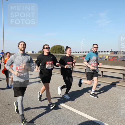 03.10.2025 - Köhlbrandbrückenlauf Yannick Fuchs http://msf.ph/oto/9189738 03.10.2025 12:09:35 Position 3 634 meine-sportfotos.de