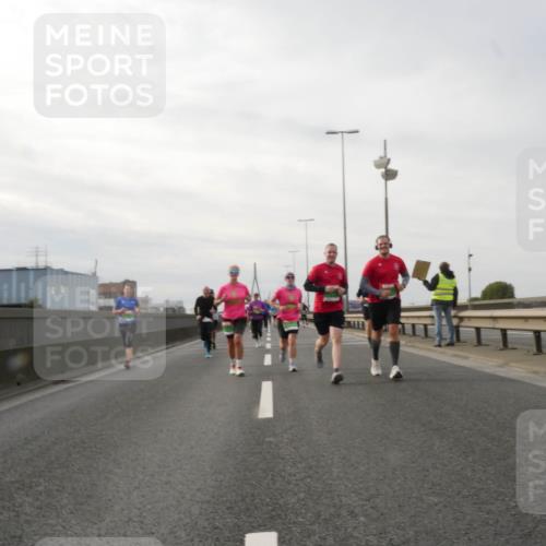 03.10.2025 - Köhlbrandbrückenlauf Matties Gatica Varas http://msf.ph/oto/9189755 03.10.2025 15:59:20 Position 3  meine-sportfotos.de