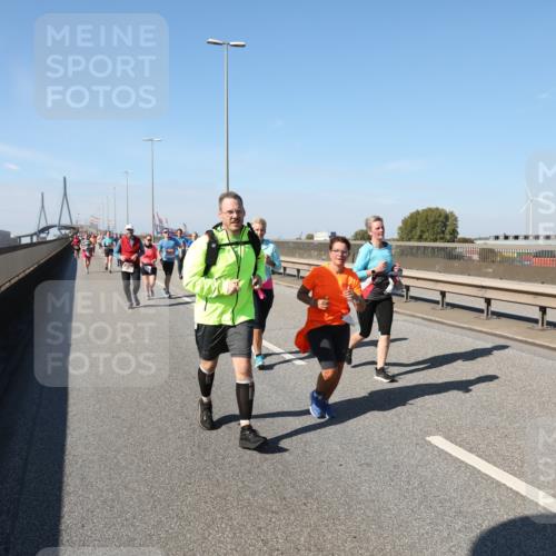 03.10.2025 - Köhlbrandbrückenlauf Yannick Fuchs http://msf.ph/oto/9189761 03.10.2025 12:09:36 Position 3  meine-sportfotos.de