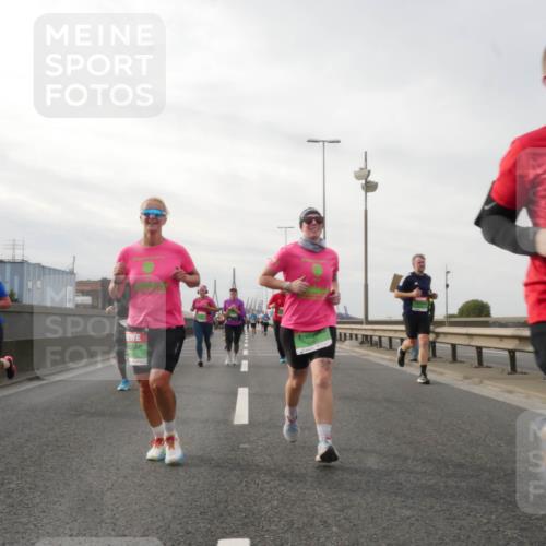 03.10.2025 - Köhlbrandbrückenlauf Matties Gatica Varas http://msf.ph/oto/9189764 03.10.2025 15:59:22 Position 3 9000 meine-sportfotos.de