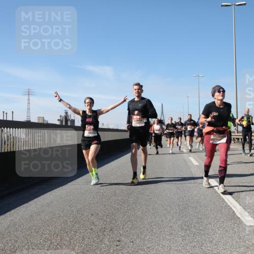 03.10.2025 - Köhlbrandbrückenlauf Yannick Fuchs http://msf.ph/oto/9189773 03.10.2025 11:49:32 Position 3  meine-sportfotos.de