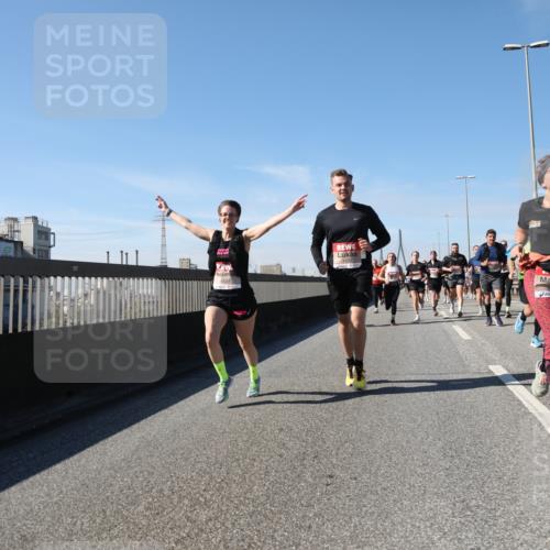 03.10.2025 - Köhlbrandbrückenlauf Yannick Fuchs http://msf.ph/oto/9189780 03.10.2025 11:49:33 Position 3 5641 meine-sportfotos.de