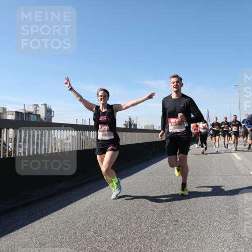 03.10.2025 - Köhlbrandbrückenlauf Yannick Fuchs http://msf.ph/oto/9189783 03.10.2025 11:49:33 Position 3  meine-sportfotos.de
